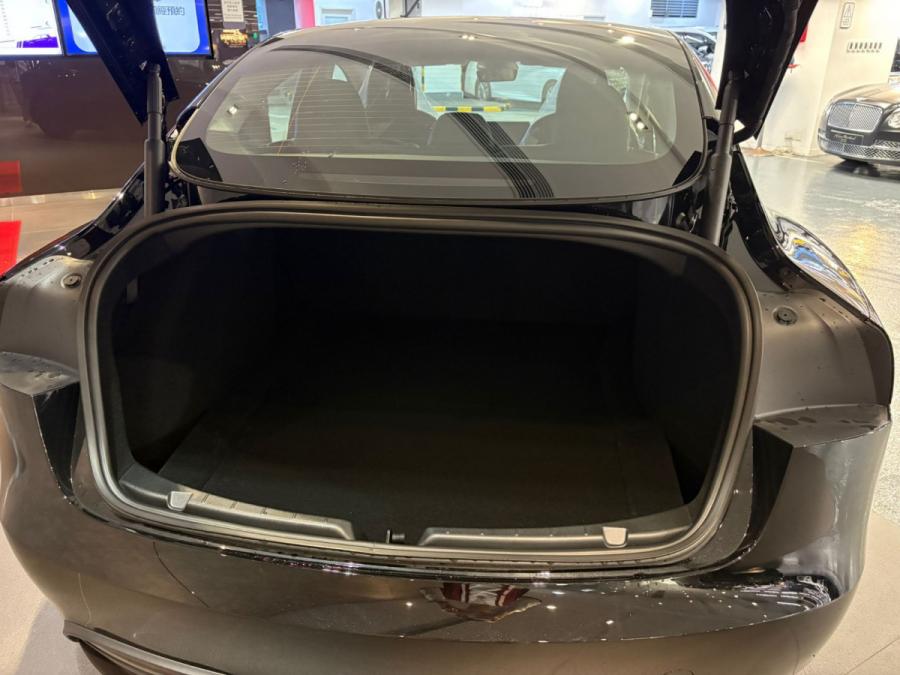 Model 3 RWD - Image 5
